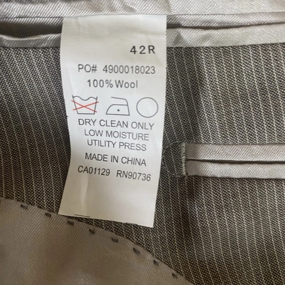 DKNY Men's Grey Pinstripe 100% Wool Lightweight Suit Jacket Sports Coat 42R - Picture 9 of 10